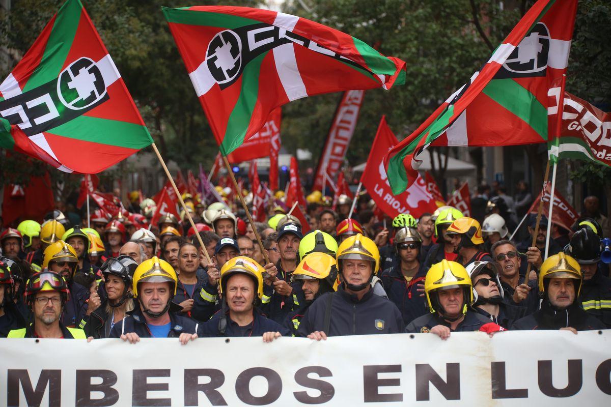 Manifestacin en Madrid por una regulacin estatal consensuada para los bomberos