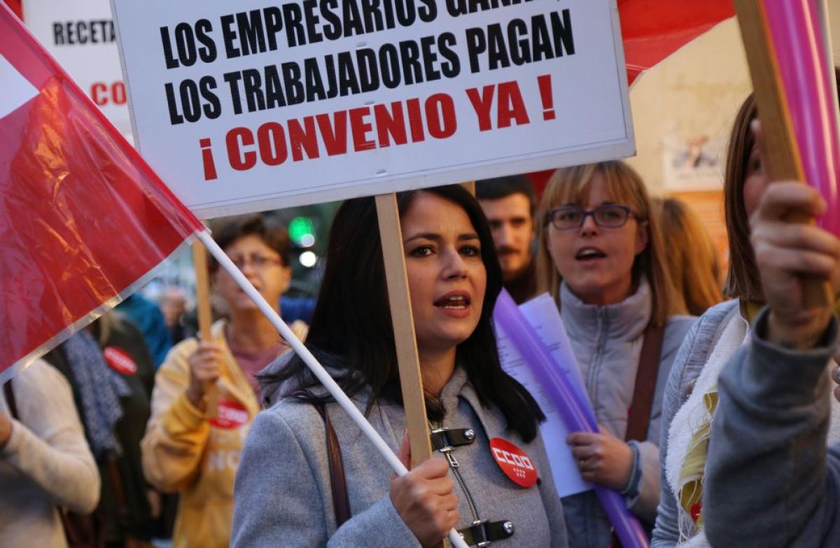 Concentracin de trabajadoras de sanidad privada de Madrid