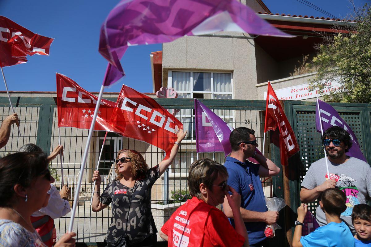 Julio. Concentracin contra la represin sindical en la Clnica San Juan Bautista