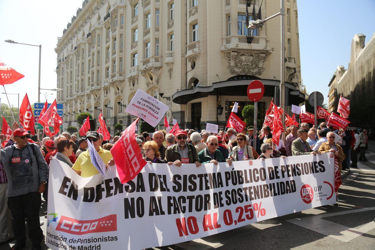 Concentracin por unas pensiones dignas en Madrid
