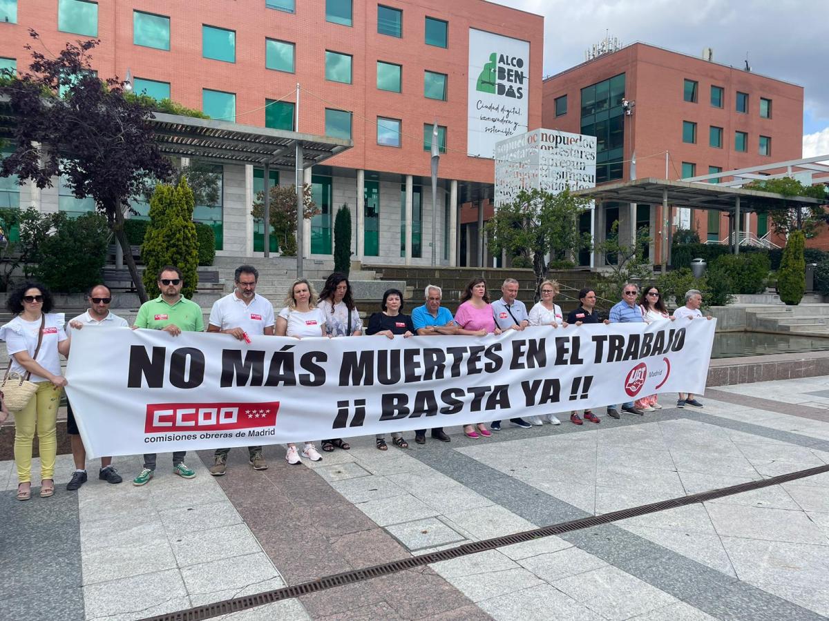 Concentracin en protesta por la trabajadora fallecida el pasado 2 de junio en Alcobendas en accidente laboral