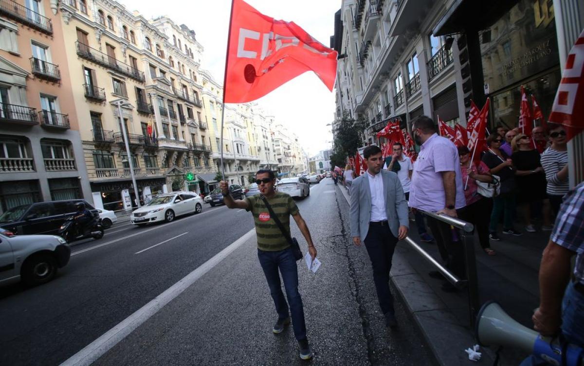 Septiembre. Manifestacin en Madrid por el Da Internacional del Turismo