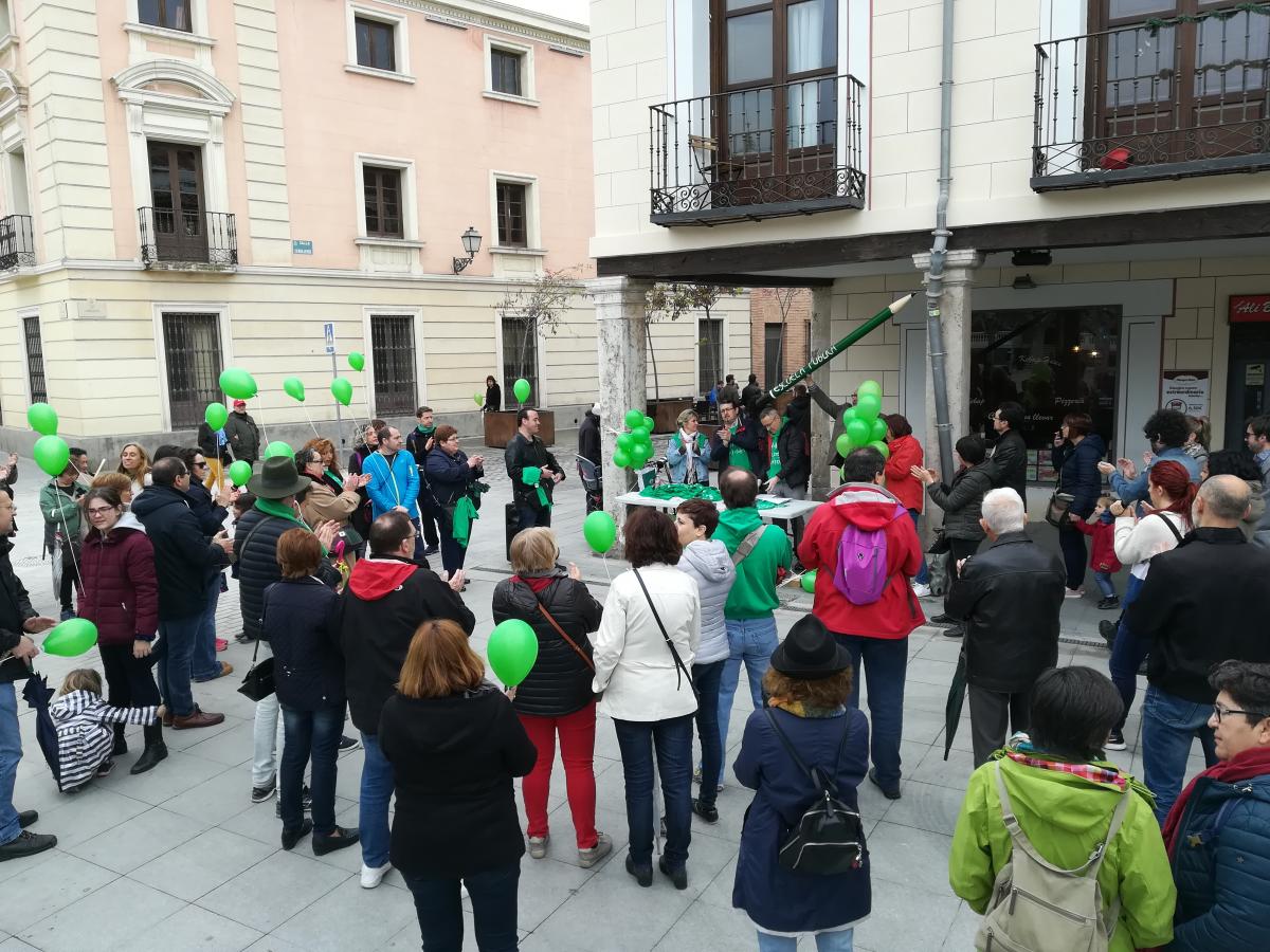 La VI Marcha del L�piz Verde recorre las calles de Alcal� de Henares