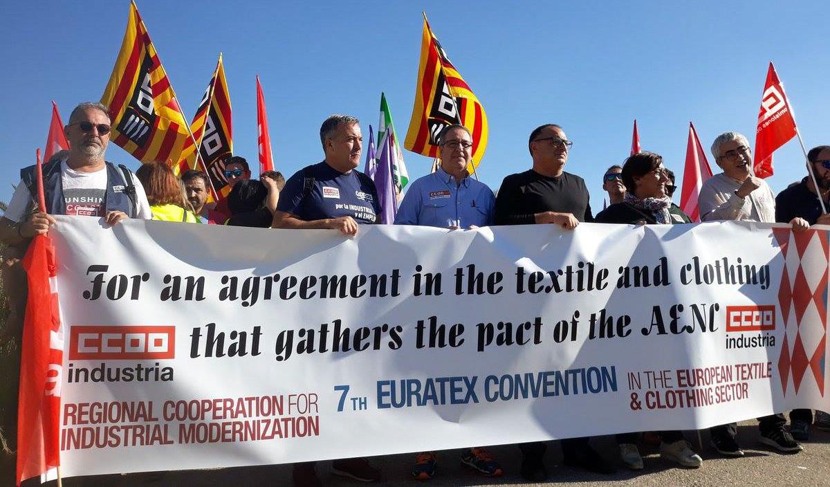 Mari Cruz Vicente en la pancarta de la marcha