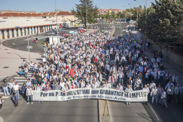 Manifestación trabajadores Nissan desde la factorí­a a la Delegación de la Junta / Diario de Ávila