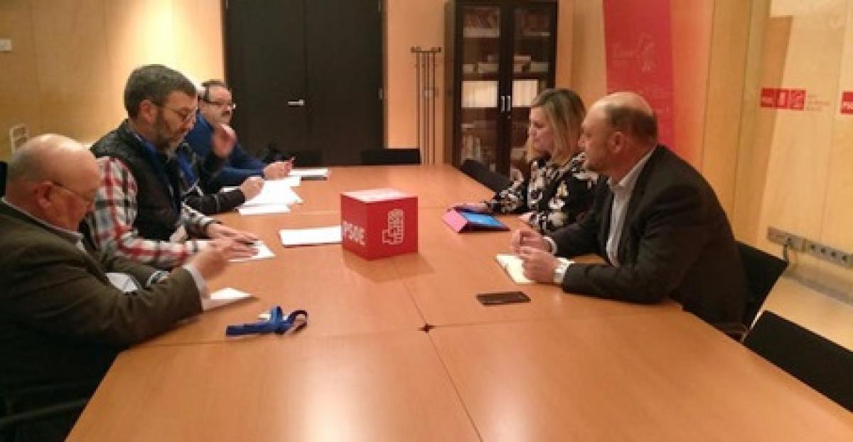 Reunión de CCOO y UGT con el Grupo Parlamentario Socialista