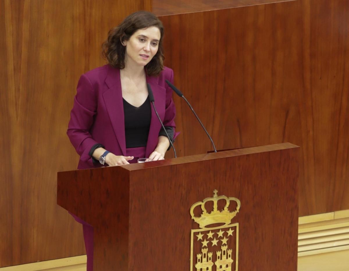 Isabel Díaz Ayuso difunde bulos que siembran el odio y el racismo en la Comunidad de Madrid