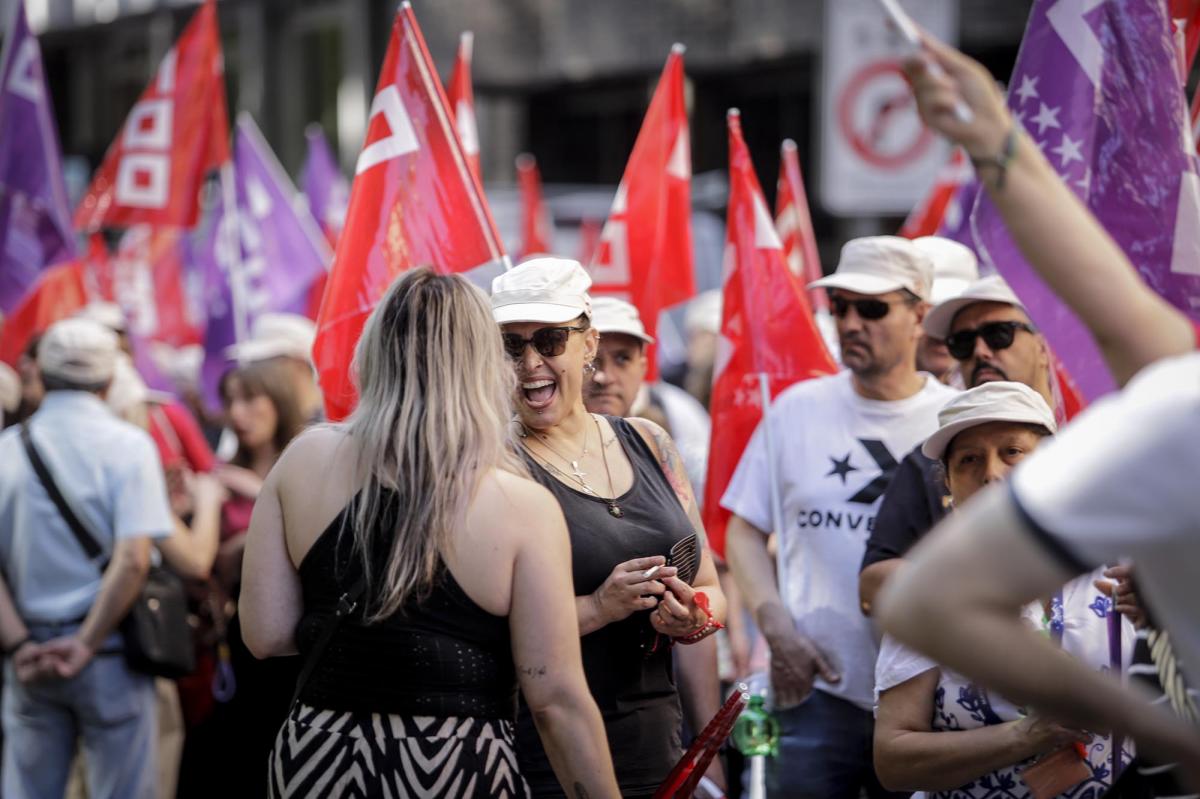 Fotogalería manifestacion "De las palabras a los hechos: respuestas"