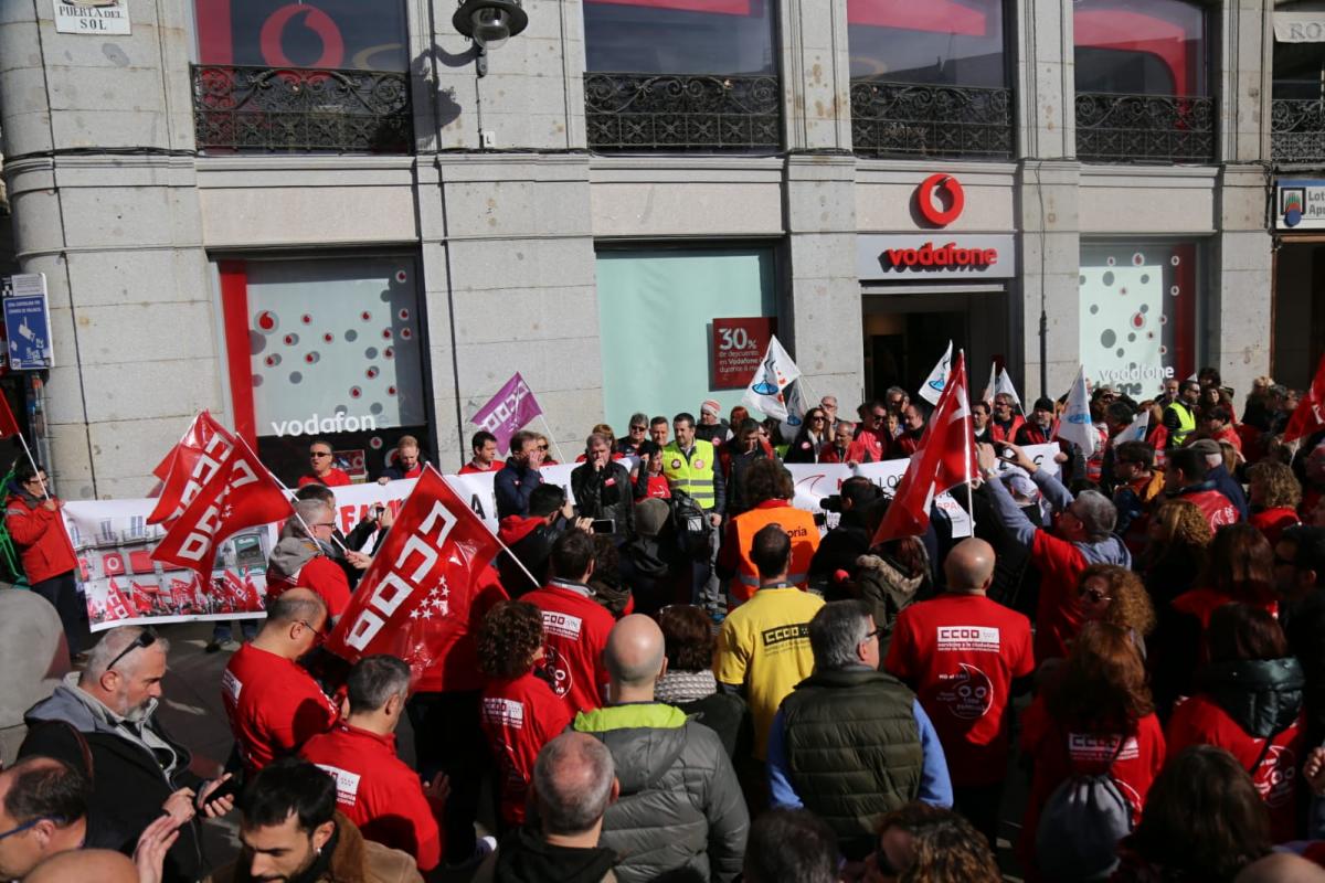 Concentraci�n contra los despidos en Vodafone