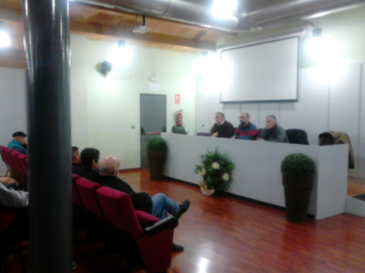 CCOO de Industria analizando a situación da fábrica