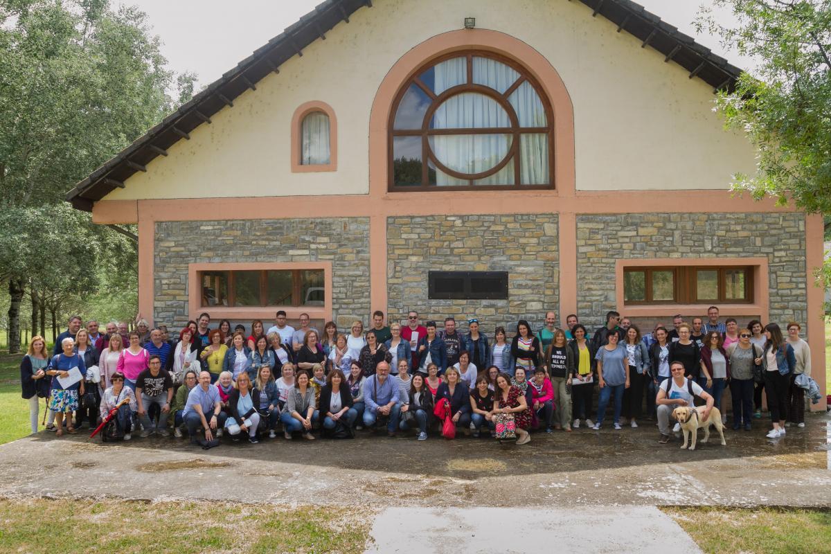 Foto de familia de quienes participaron en la escuela sindical de 2019