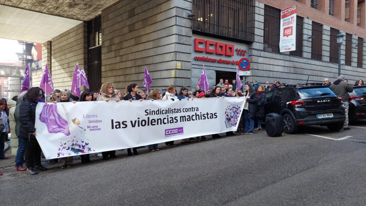 Concentración asesinato mujer en Badajoz