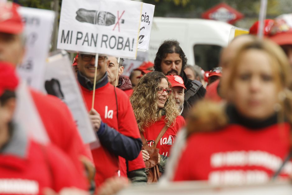 La plantilla de CocaCola Fuenlabrada sigue exigiendo justicia