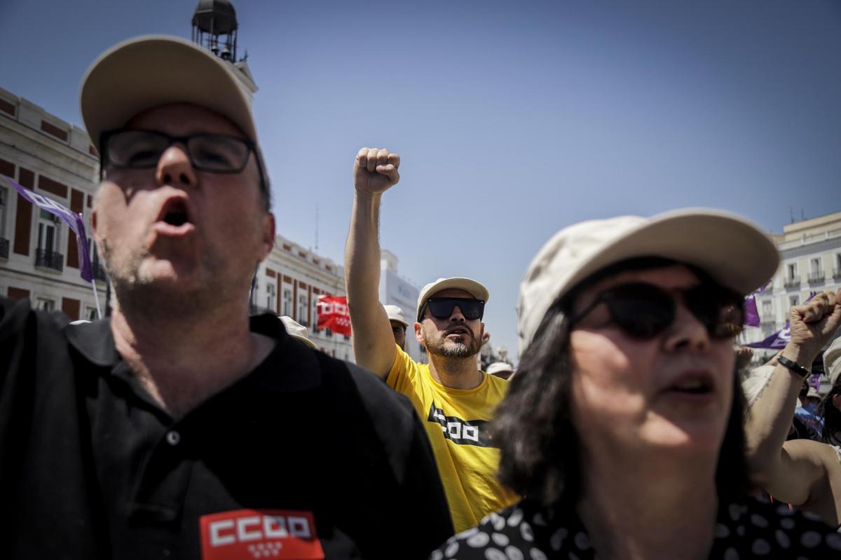 Fotogalería manifestacion "De las palabras a los hechos: respuestas"