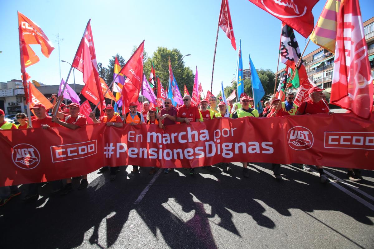 Marcha por las pensiones dignas a su paso por Fuenlabrada