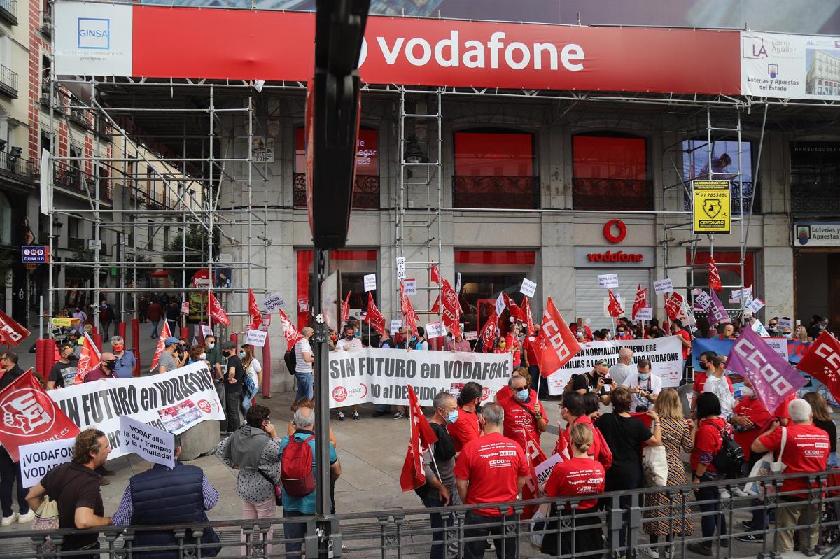 Concentración en la Puerta del Sol de Madrid contra los despidos en Vodafone