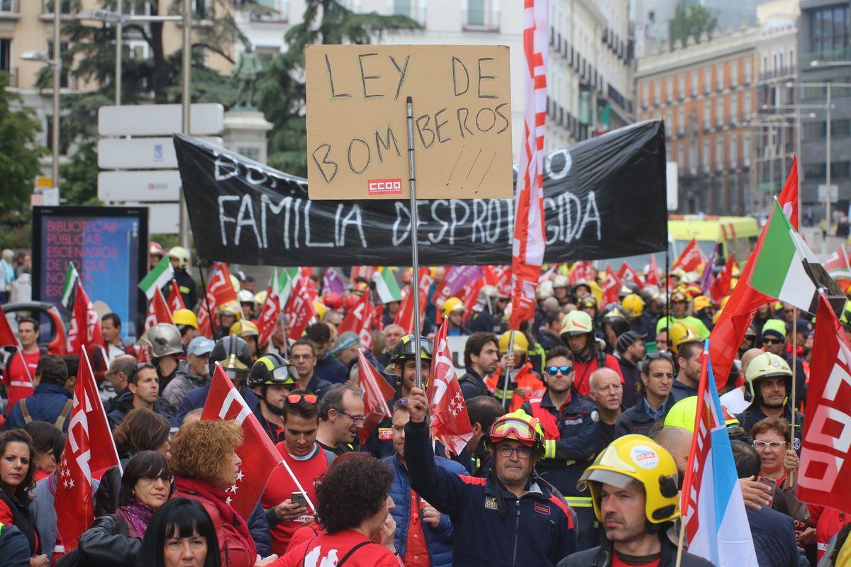 Manifestaci�n en Madrid por una regulaci�n estatal consensuada para los bomberos