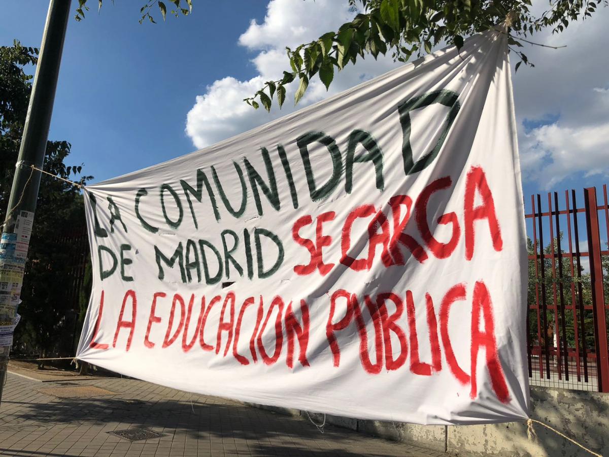 Familiares y docentes exigen la reapertura del grupo de Educaci�n Infantil en el CEIP Rep�blica de Uruguay
