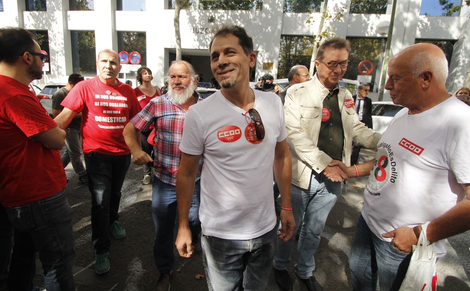 Concentraci�n en apoyo a Juan Carlos Asenjo y en defensa del derecho de huelga
