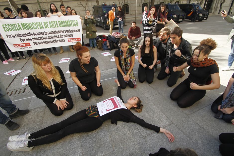 Protesta de alumnos de la Escuela Municipal de Arte Dram�tico de Madrid