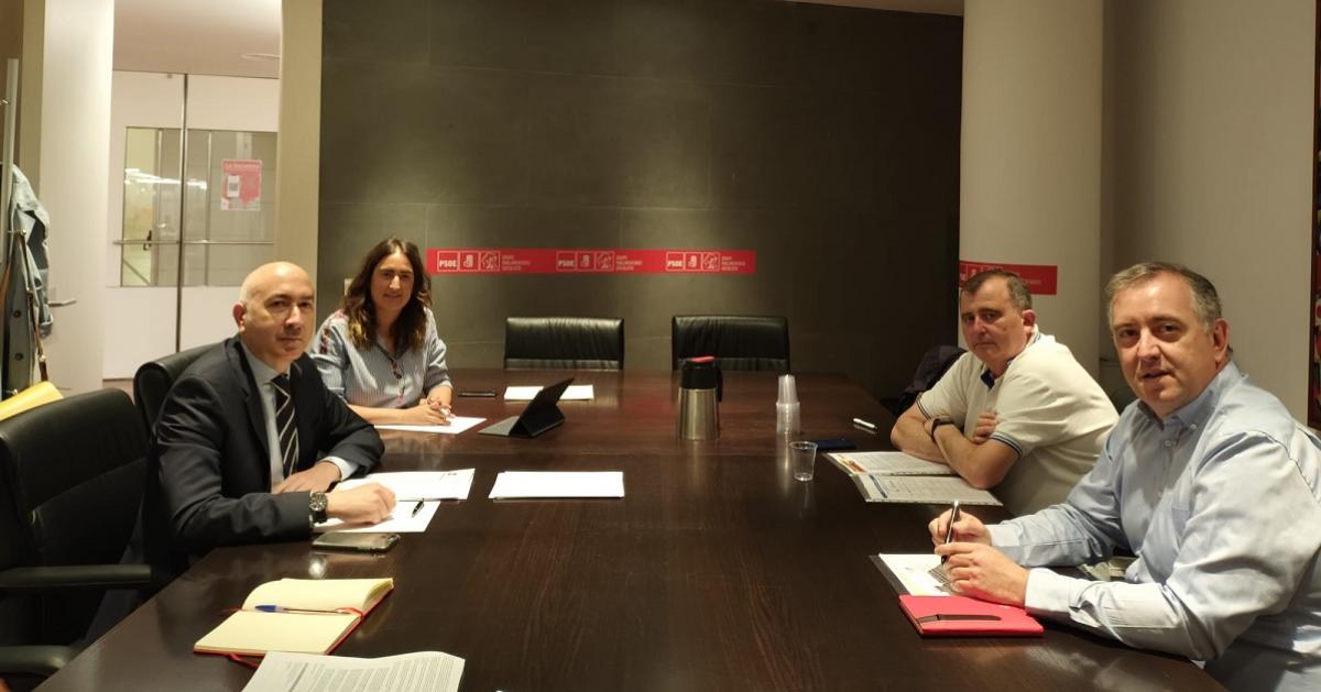 El Grupo Socialista ha sido el primero en reunirse con CCOO de Industria