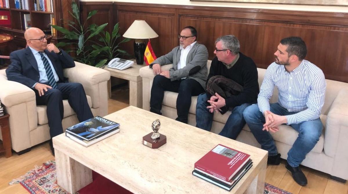 Un momento de la reunión de CCOO con el secretario de Estado de Defensa