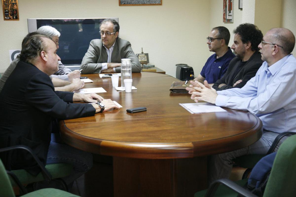 Reunión previa a la firma del convenio