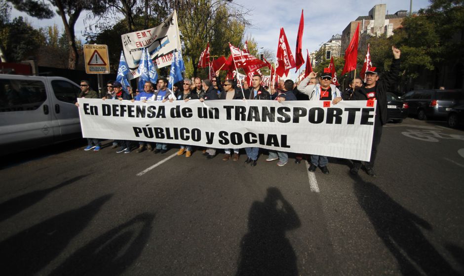 Manifestaci�n de la plantilla de la EMT por un transporte p�blico y de calidad 26/11/2015