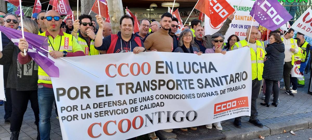 Concentración frente a la Asamblea de Madrid para denunciar la situación del transporte sanitario en la Comunidad de Madrid