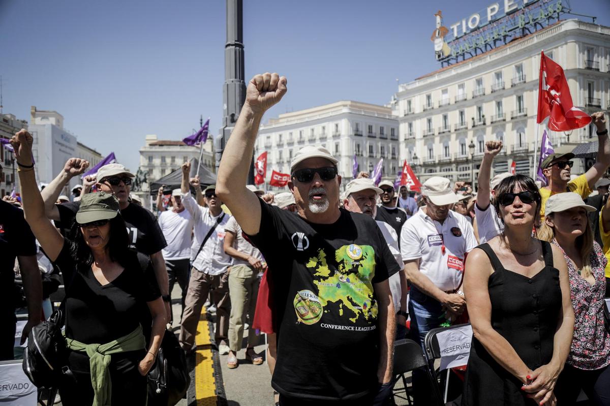 Fotogalería manifestacion "De las palabras a los hechos: respuestas"