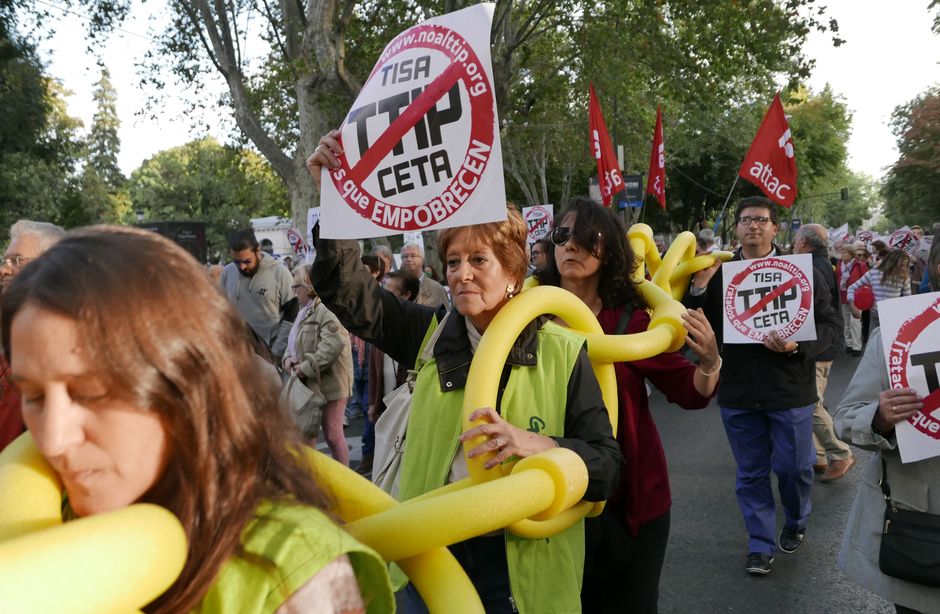 Manifestación contra la pobreza, la desigualdad y los Tratados de Libre Comercio CETA, TTIP y TISA