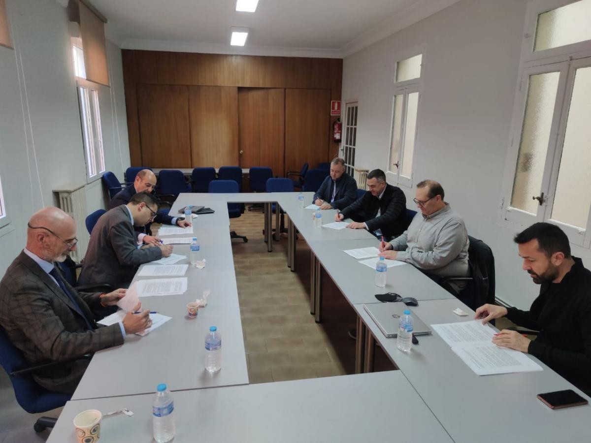 CCOO, UGT y la Confederación Española del Vidrio y la Cerámica, CONFEVICEX, han firmado hoy el Convenio del Vidrio y Cerámica