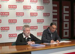 imagen de la rueda de prensa con Jesús A. Jáñez departiendo