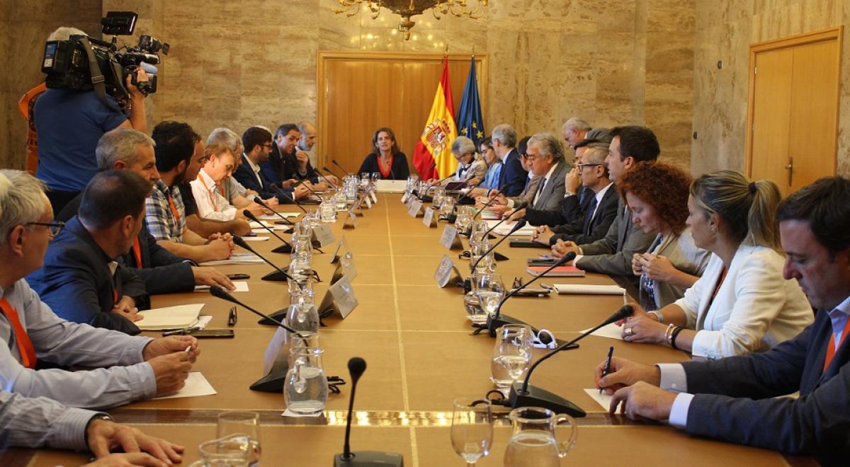 Reunión con administraciones, sindicatos y Endesa As Pontes