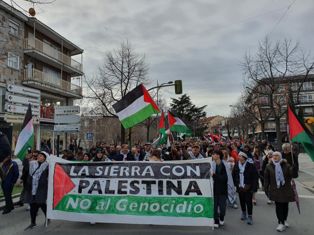 La Sierra madrileña sale a la calle en apoyo y solidaridad con el pueblo palestino