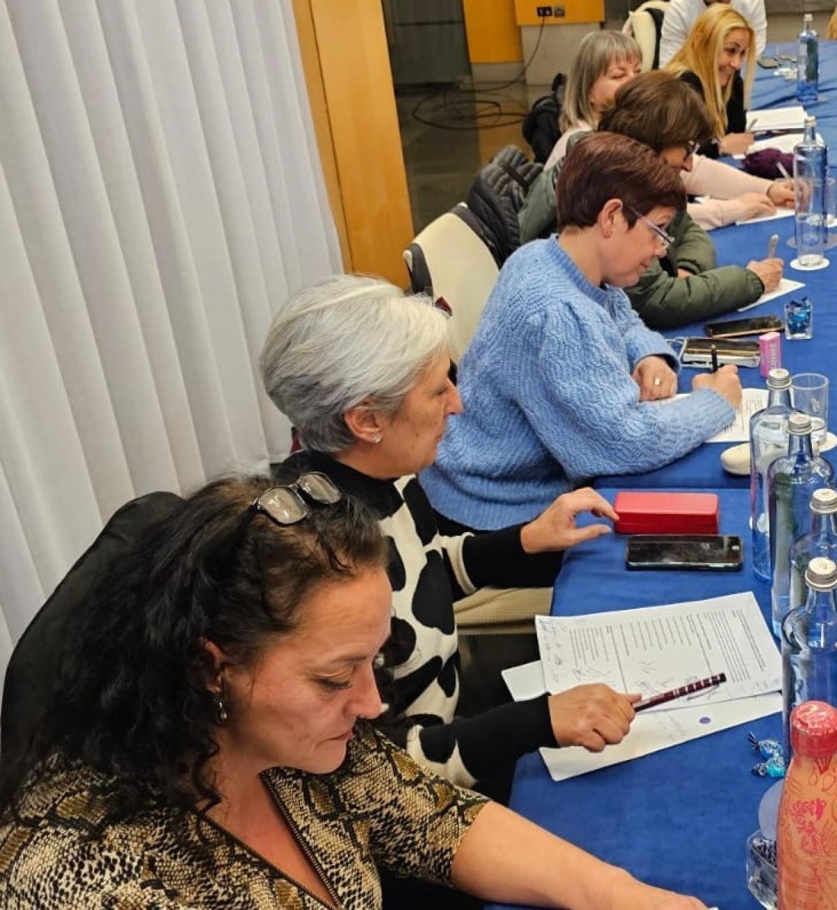 Firma del convenio de la Ayuda a Domicilio en la Comunidad de Madrid
