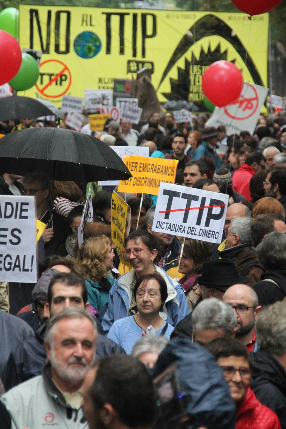 Manifestación contra la pobreza y el TTIP en Madrid, 17 octubre 2015