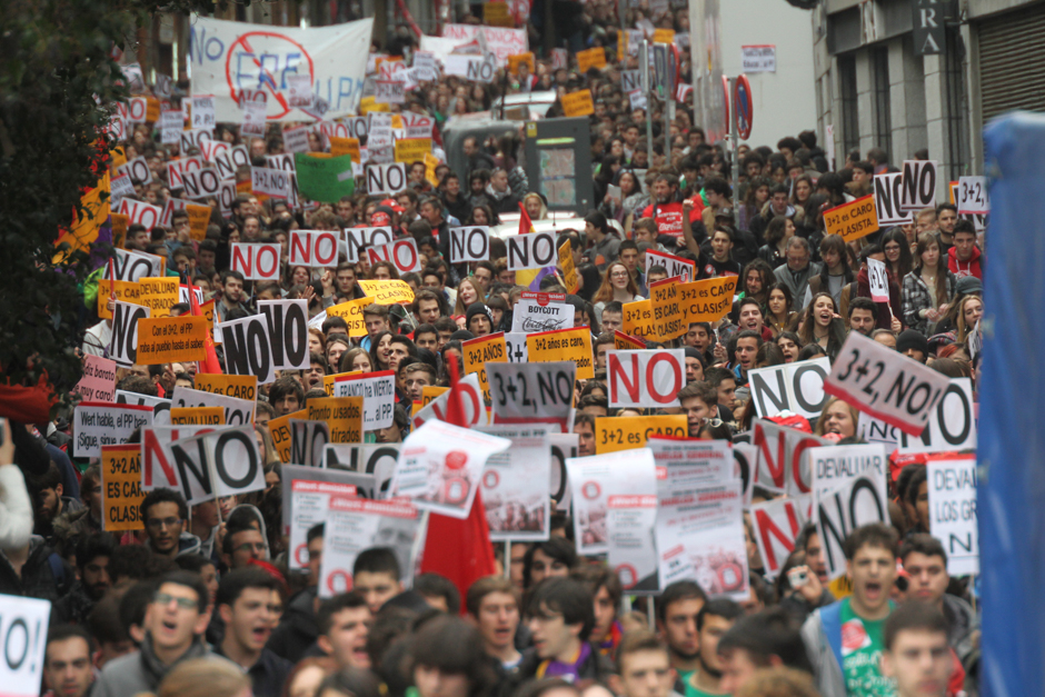 Manifestaci�n de estudiantes contra la reforma de grados universitarios, Madrid #Noal3mas2