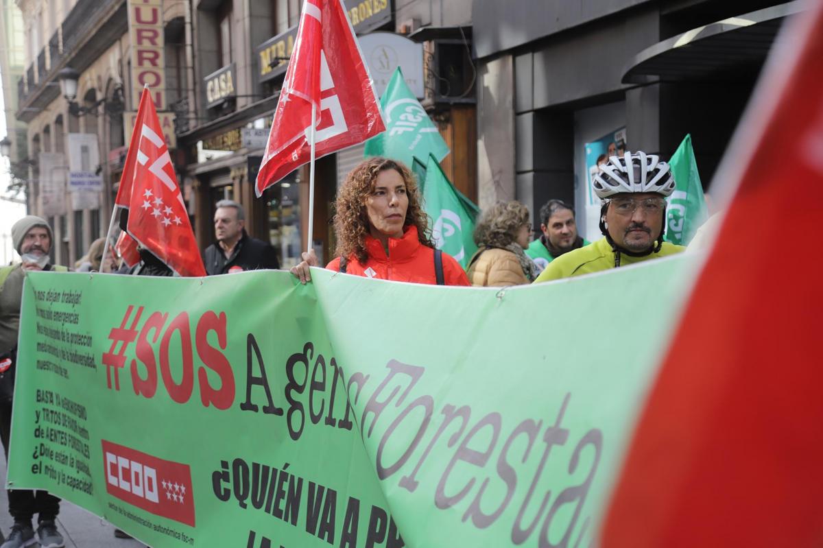 Concentración en defensa de las condiciones laborales de los agentes forestales de la Comunidad de Madrid