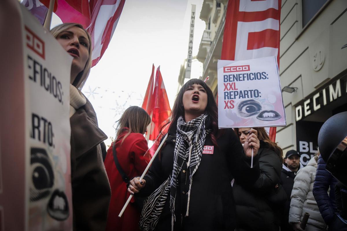 Noviembre 2025. Concentración por un reparto justo de beneficios y derechos laborales en Inditex